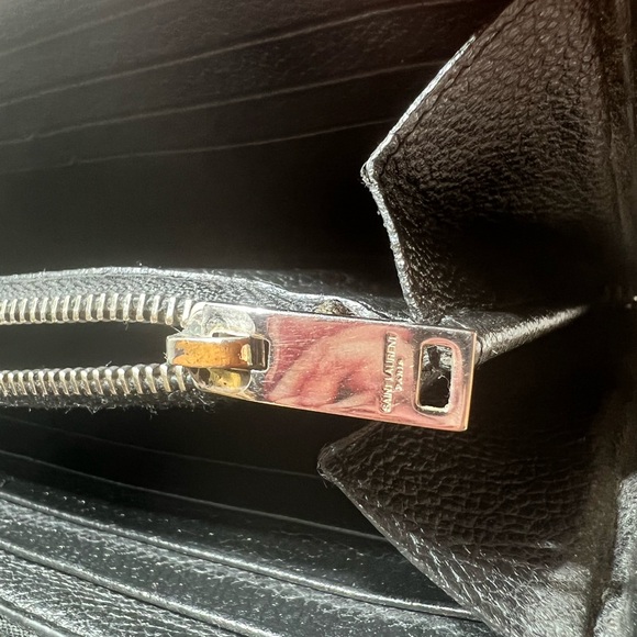 Yves Saint Laurent black pebbled leather zip around continental Wallet - Picture 5 of 14